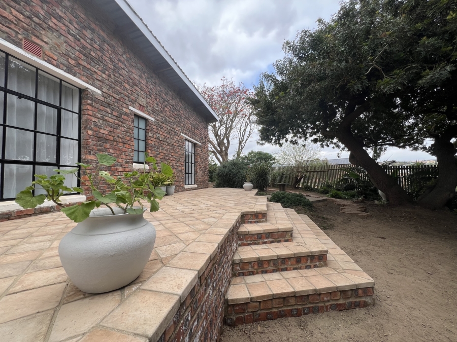 2 Bedroom Property for Sale in Napier Western Cape